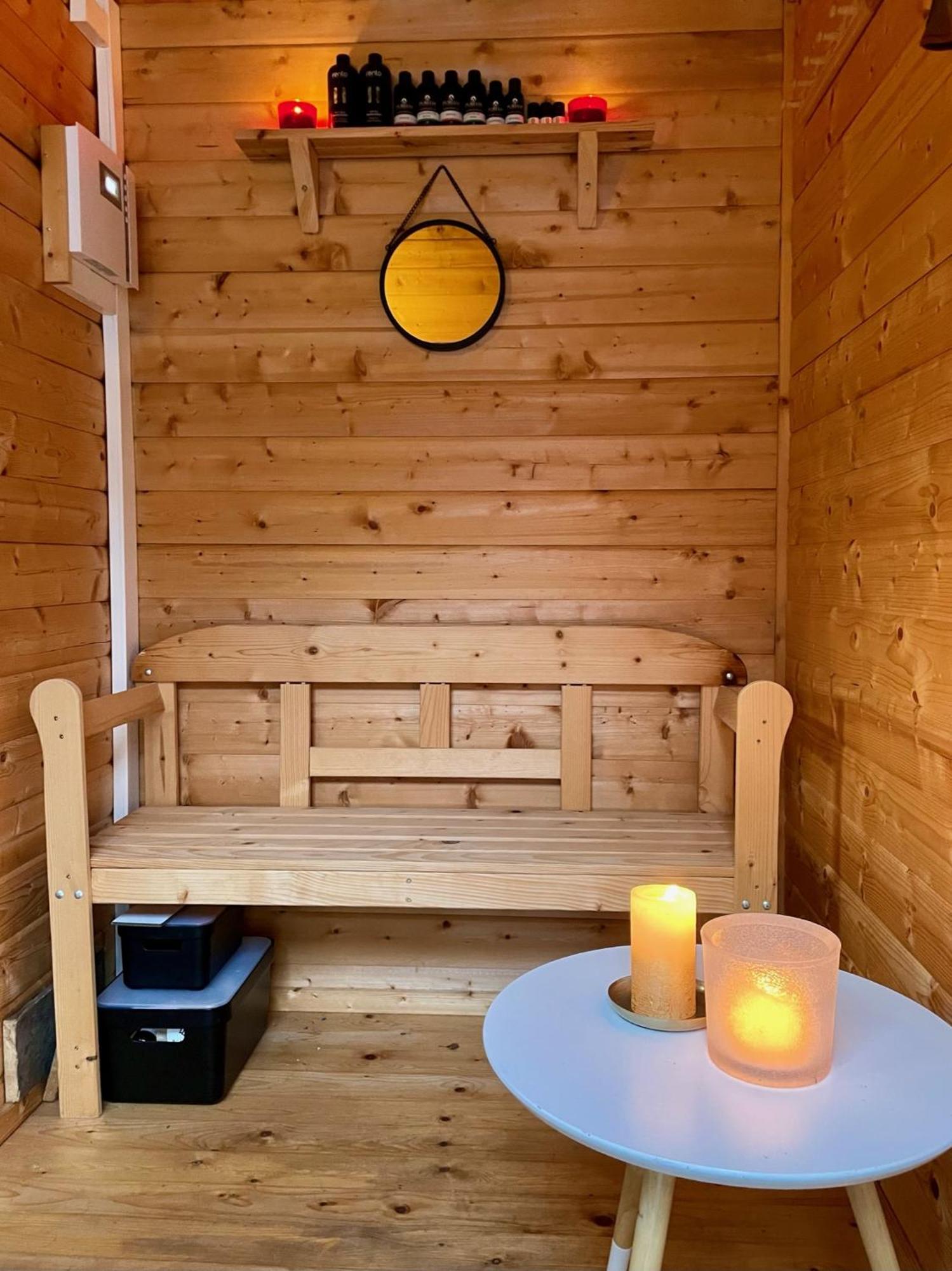 Modernes Holzhaus Im Skandinavischen Stil Mit Sauna, Garten Und 2 Katzen Norderstedt Eksteriør billede
